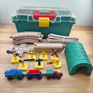 Battat Traxx Trains and Tracks- 28 Piece Travel Train Set With Case Tunnel Signs